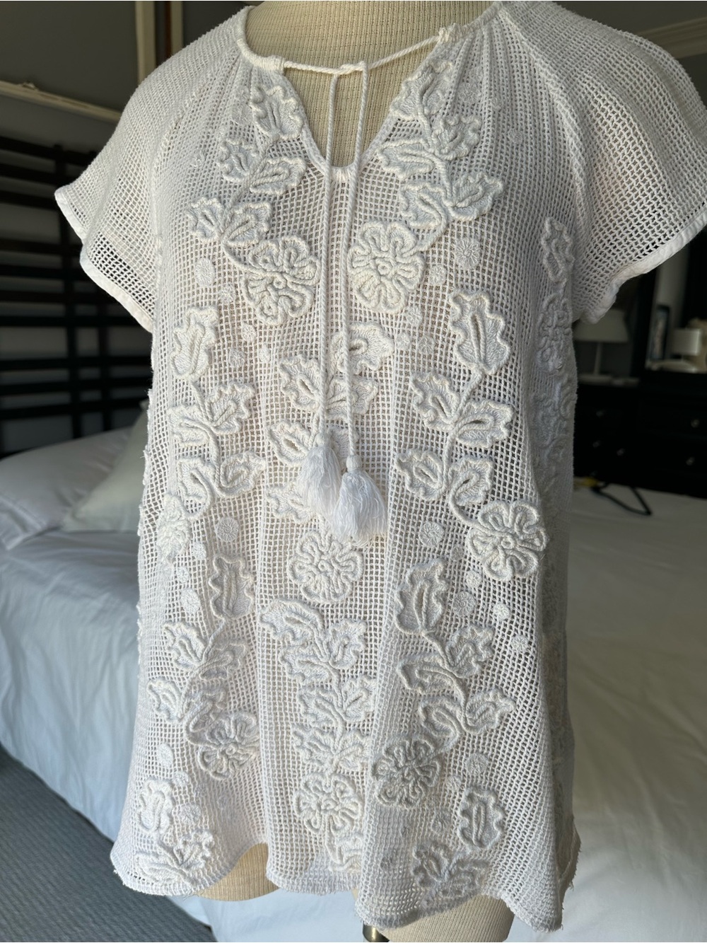 Anthropologie Akemi + Kin Embroidered Crochet Top with Tassel Tie, size medium